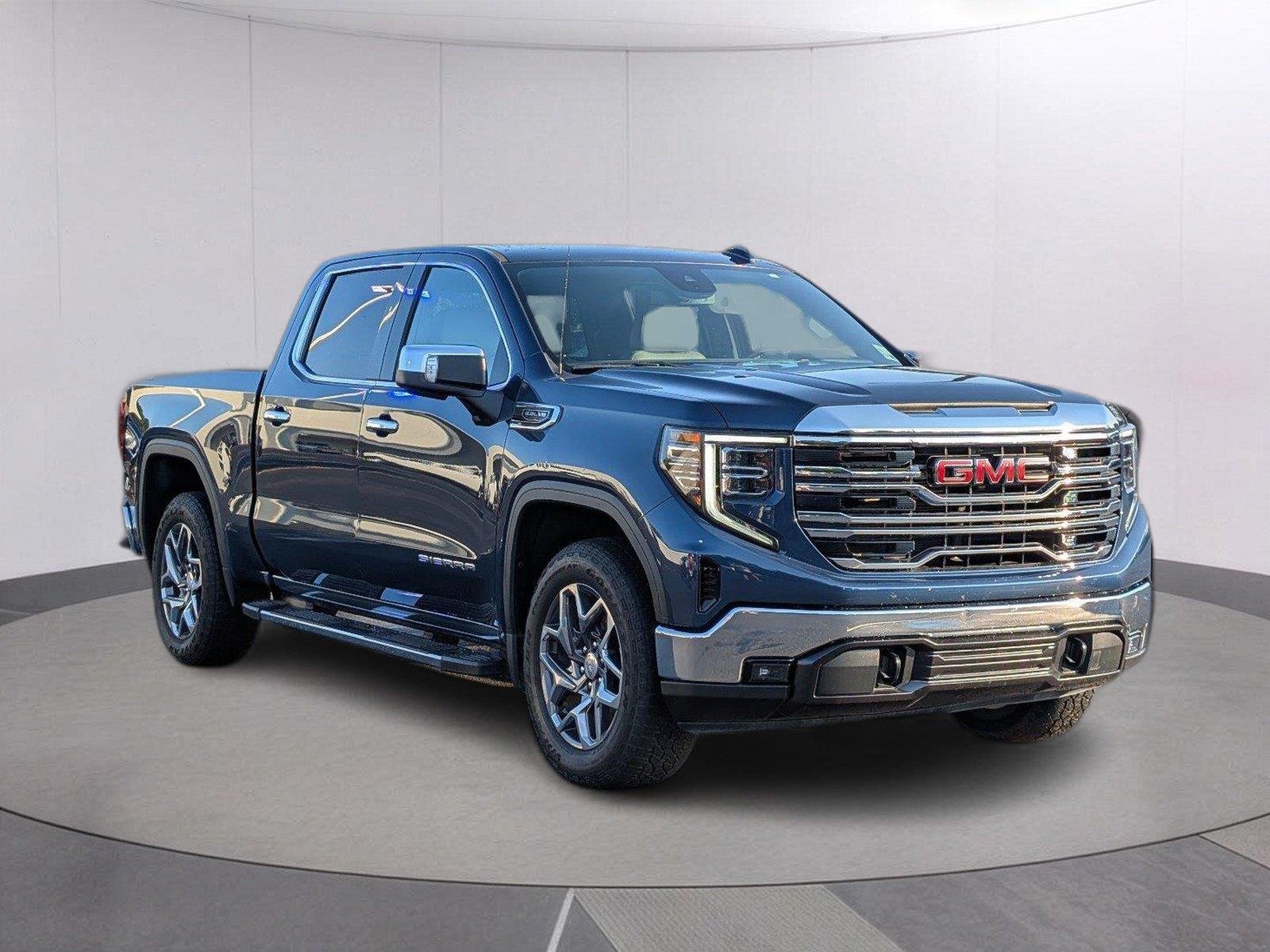 Used 2022 PACIFIC BLUE METALLIC GMC SLT image 8