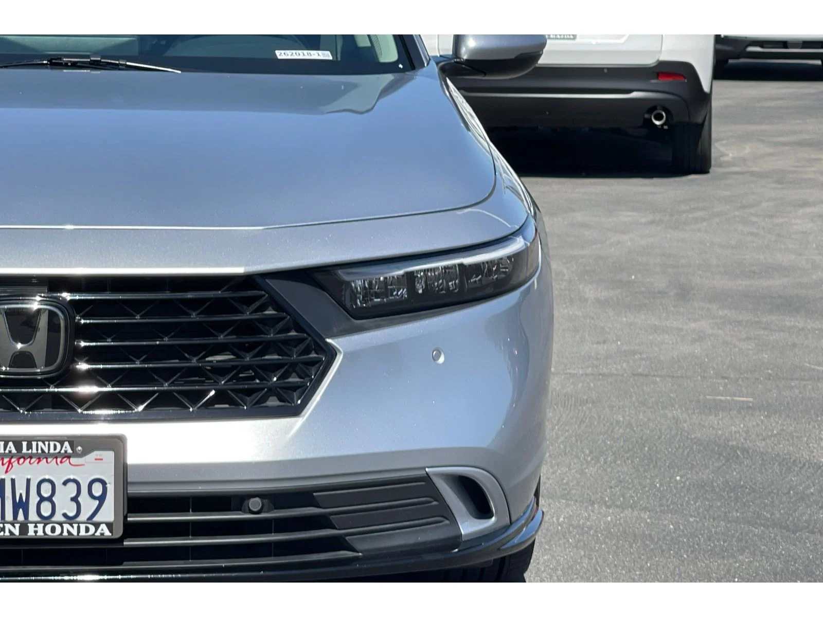 Used 2025 Solar Silver Metallic Honda EX-L image 49