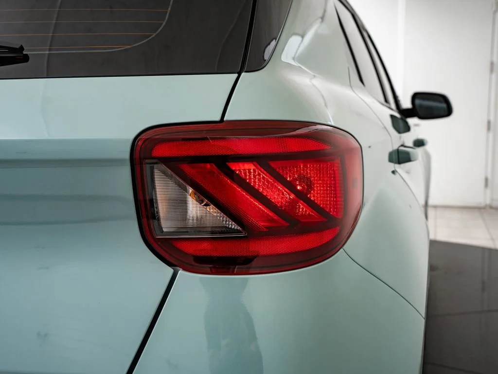 Used 2025 Mirage Green Hyundai SEL image 9