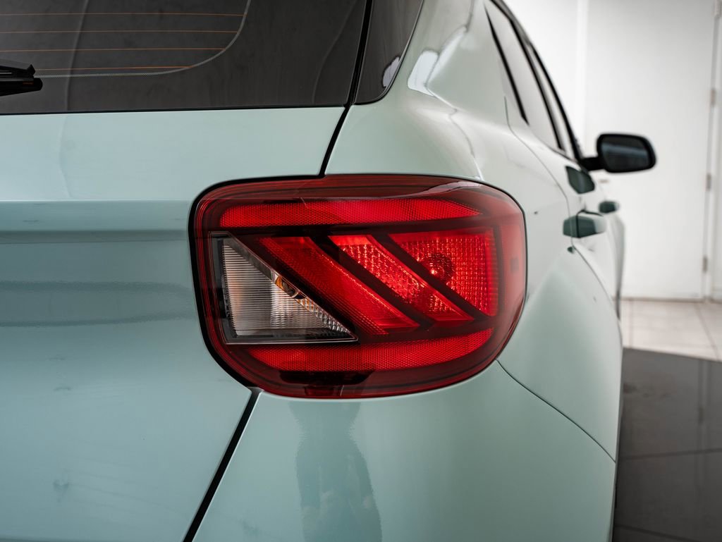 Used 2025 Mirage Green Hyundai SEL image 9