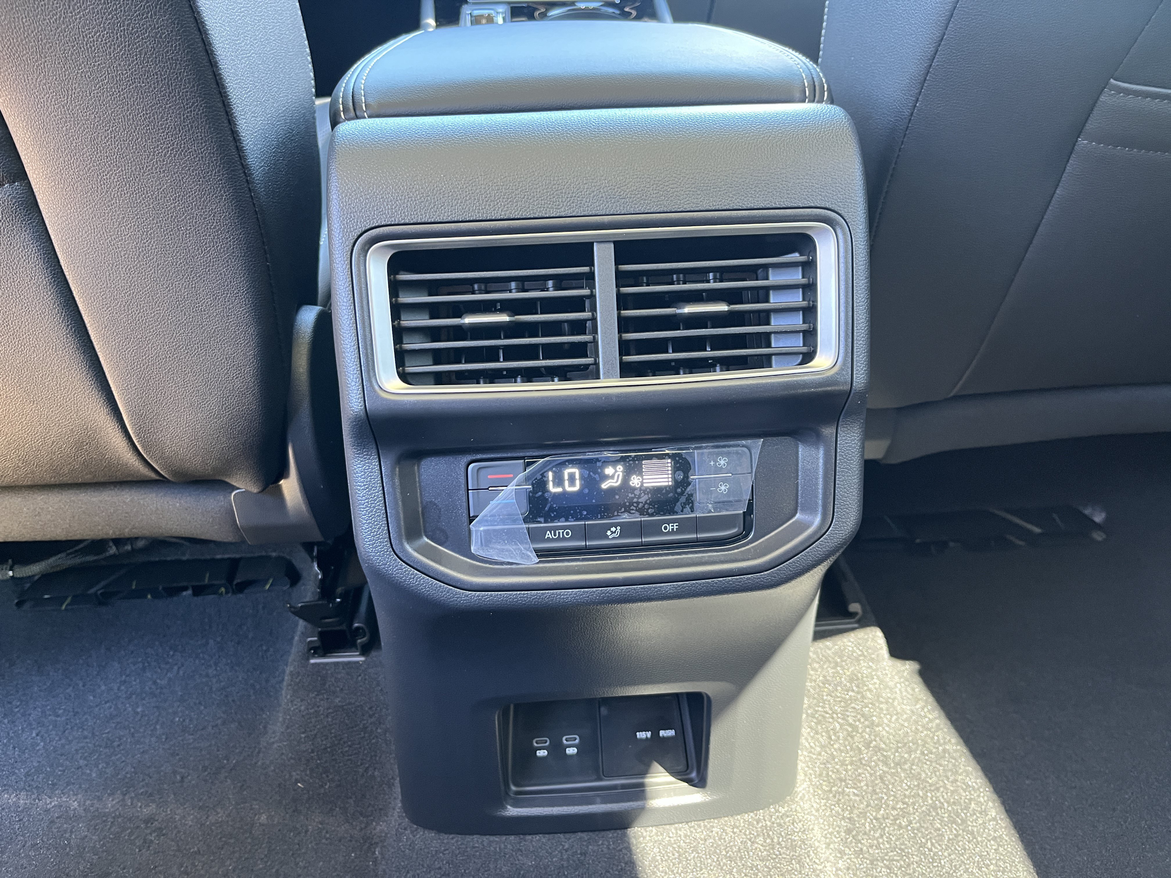 New 2026 Silver Mist Metallic Volkswagen 2.0T SE w/Technology image 7