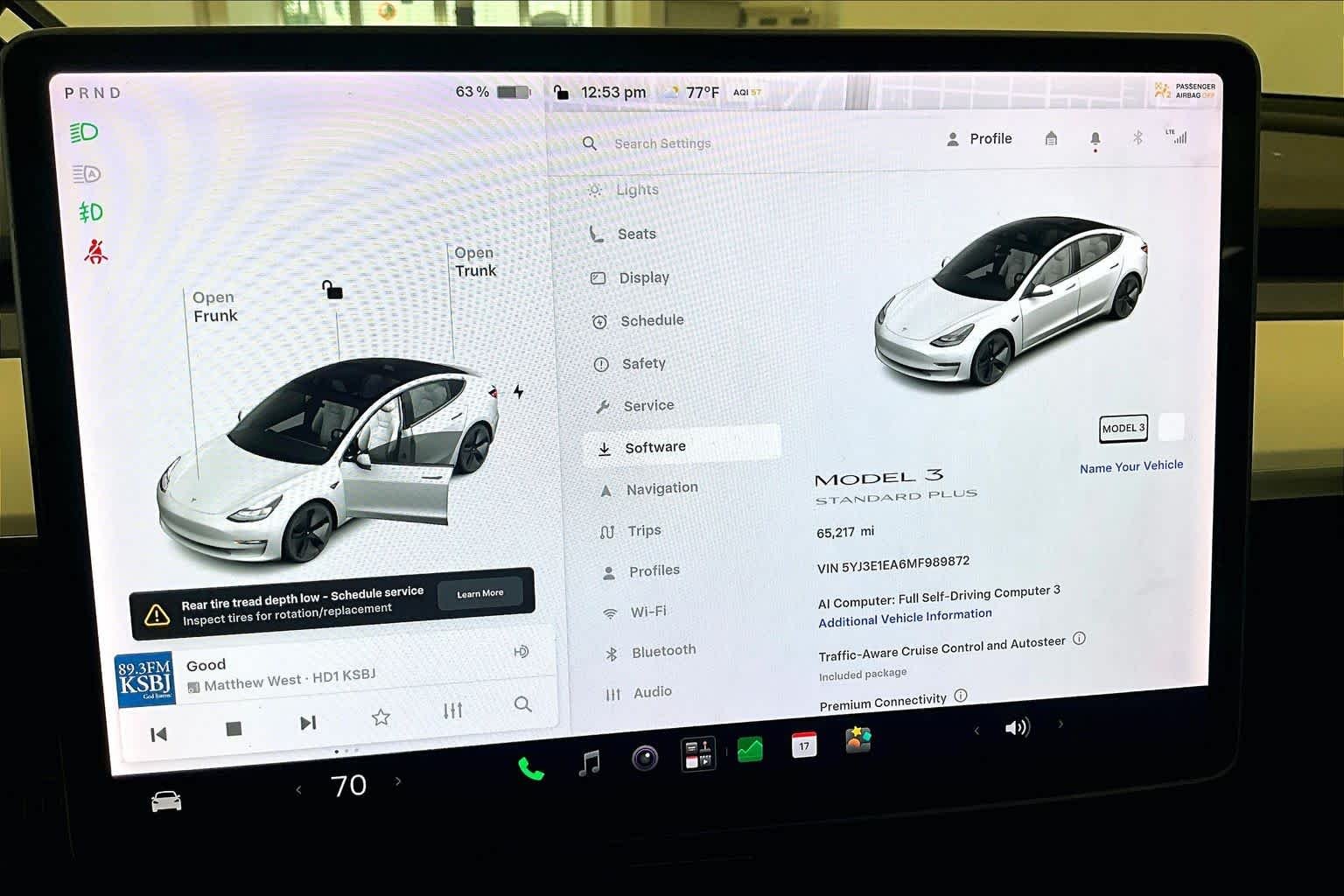 Used 2021  Tesla Standard Range Plus image 23