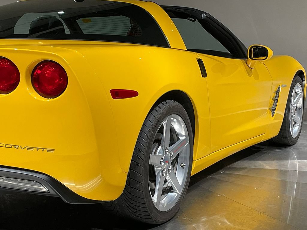 Used 2005 Millenium Yellow Chevrolet BASE image 31