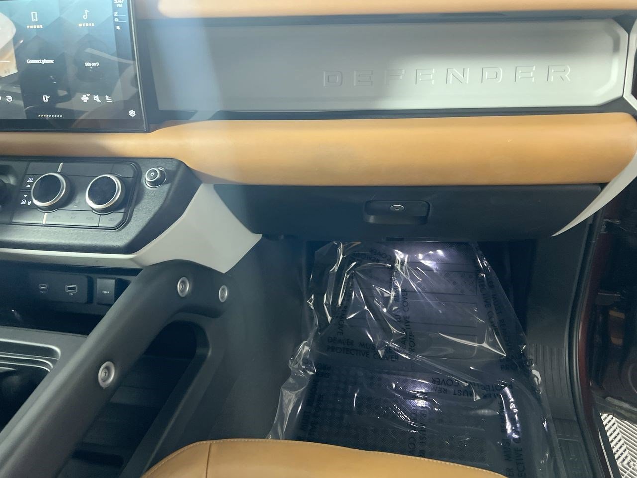 2023 Land Rover Defender SE - Photo 31