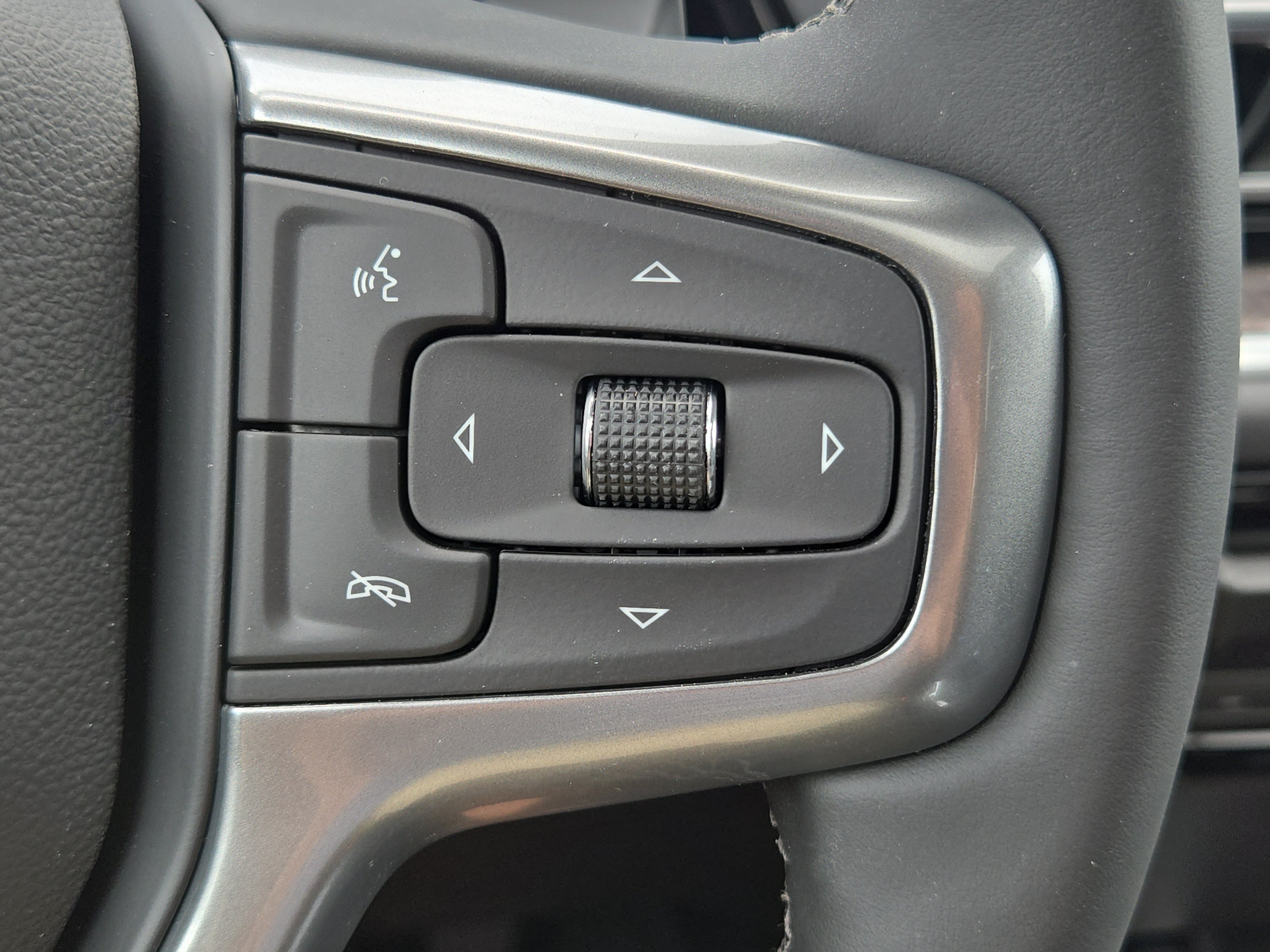 New 2026 Polar White Tricoat Chevrolet LTZ image 25