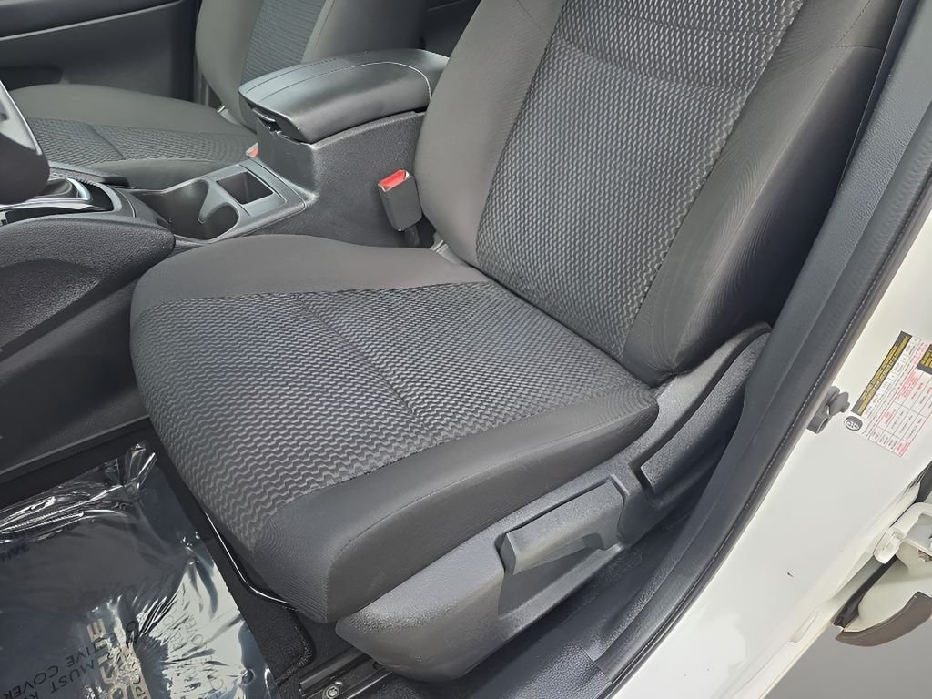 Used 2022 White Nissan SV image 13