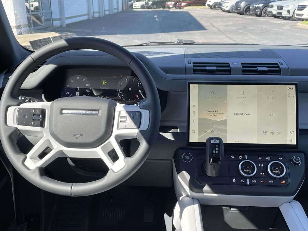 New 2026 Fuji White Land Rover S image 17