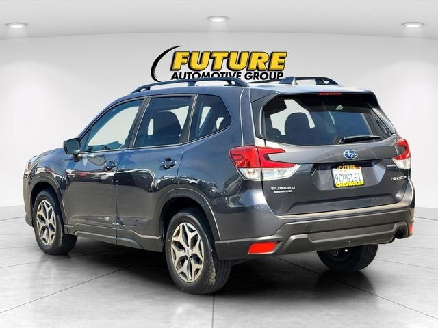 Used 2022 Gray Subaru Premium image 6