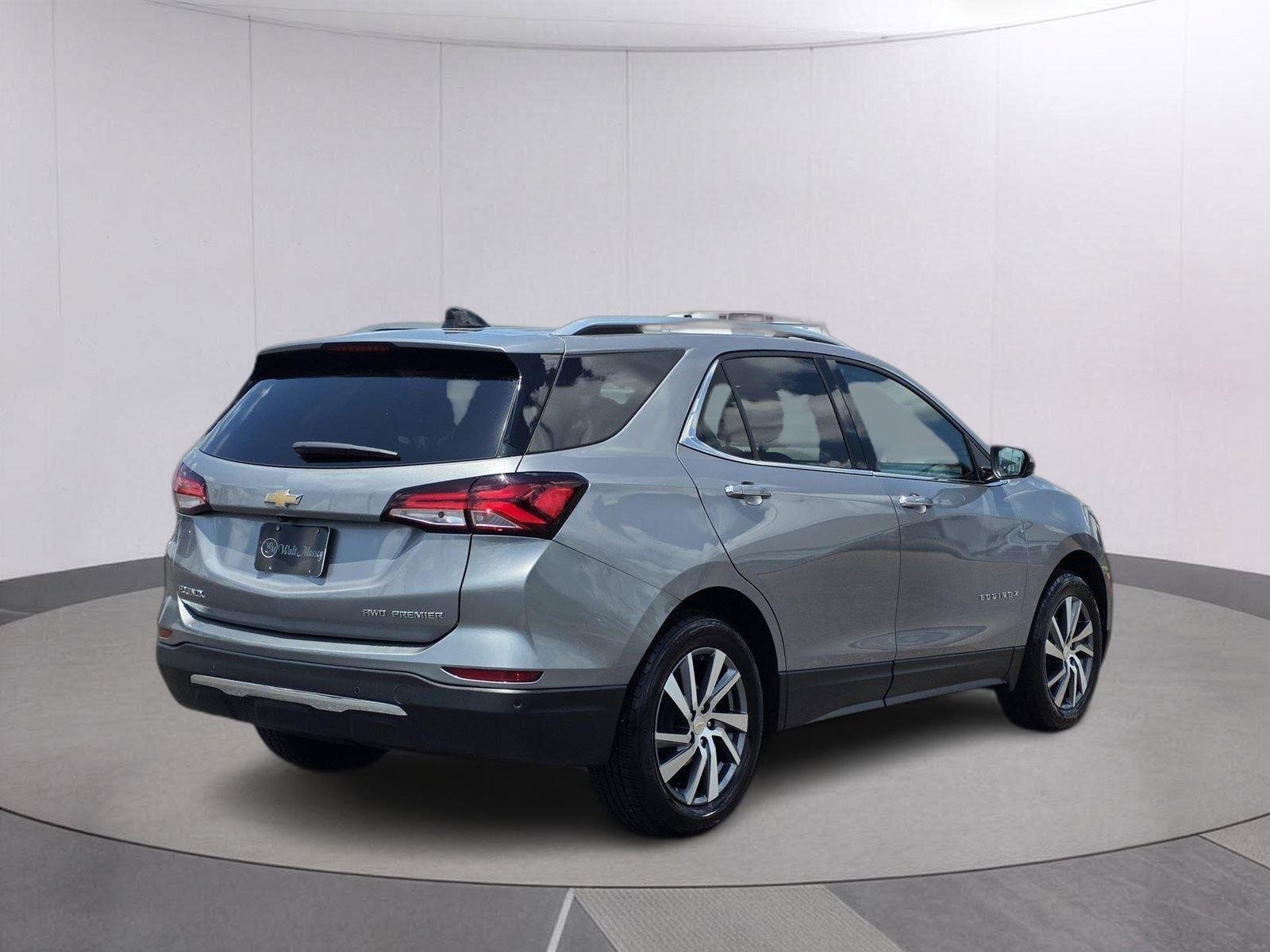 Used 2023 Sterling Gray Metallic Chevrolet Premier image 5
