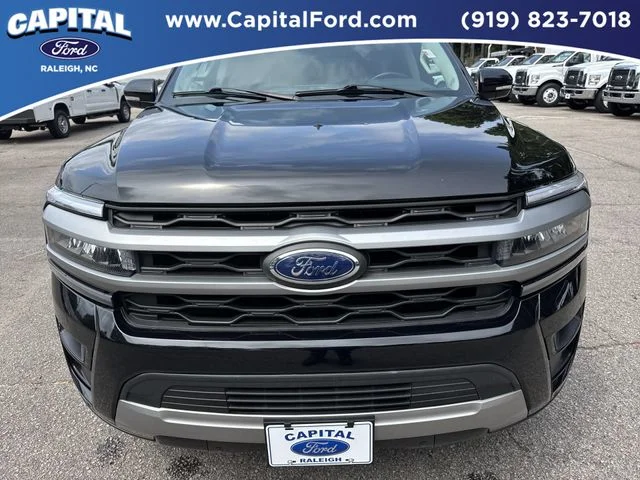 Used 2023 Black Ford XLT image 10