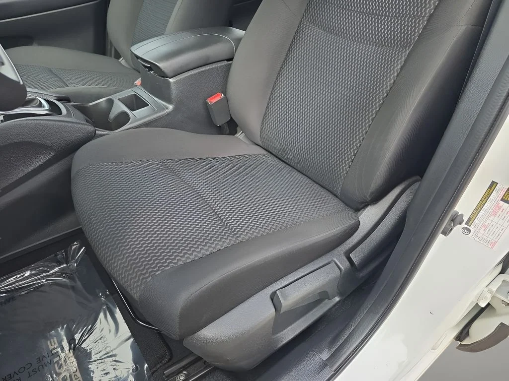 Used 2022 White Nissan SV image 13