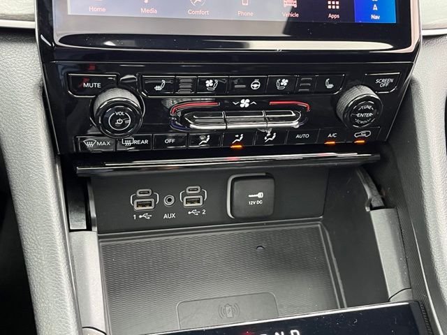 Used 2025 White Jeep Anniversary Edition 4xe image 21