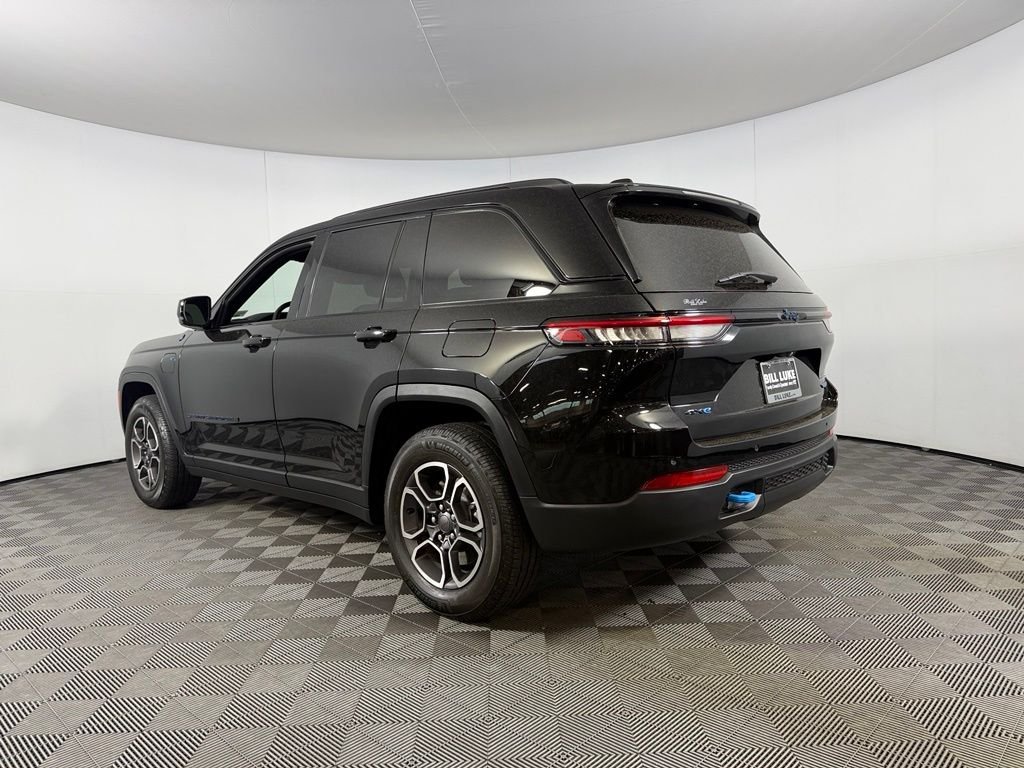 Used 2022 Black Jeep Trailhawk 4xe image 9