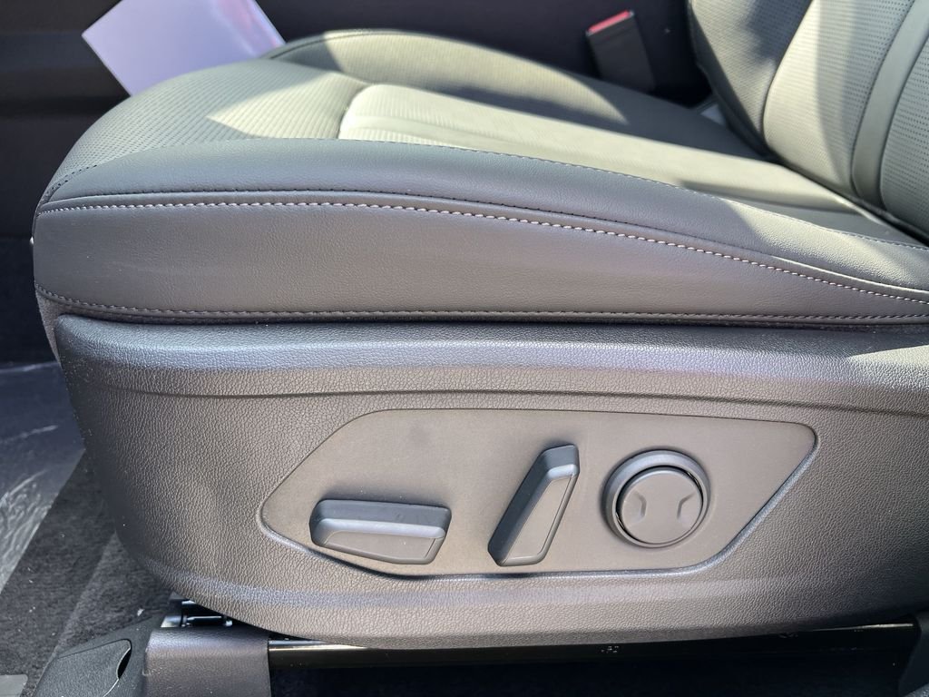 New 2026 Gray Kia S image 12