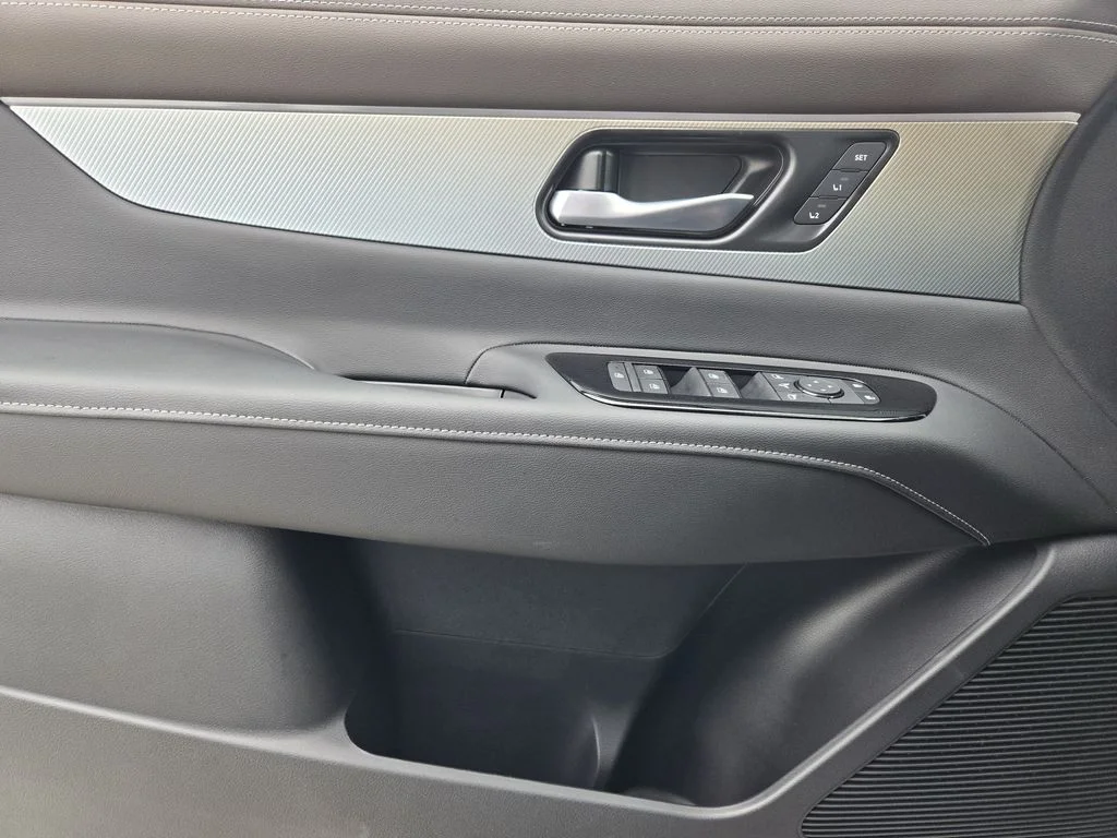 New 2026 Everest White Pearl TriCoat Nissan Platinum image 21
