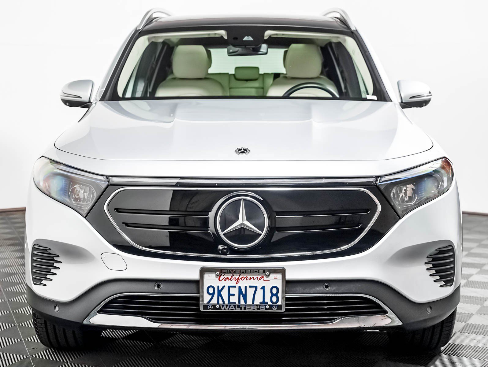 Certified Used 2023 Iridium Silver Metallic Mercedes-Benz EQB 300 4MATIC® SUV image 6