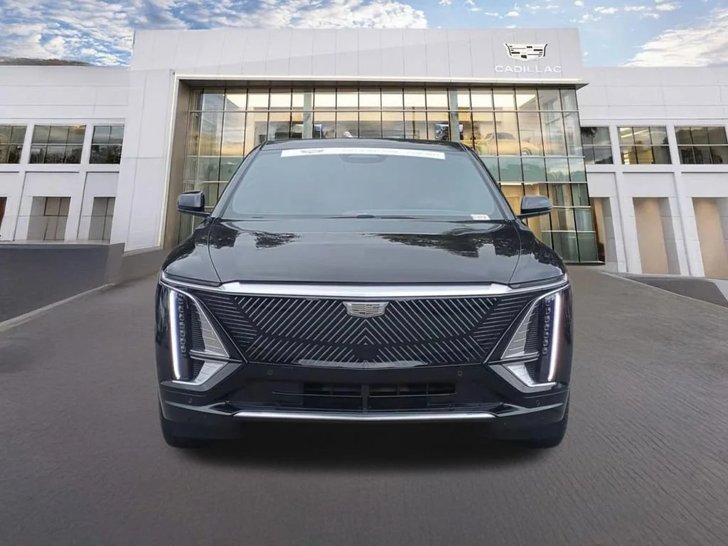 Certified 2024 Cadillac LYRIQ Tech with VIN 1GYKPMRL3RZ142919 for sale in Calabasas, CA