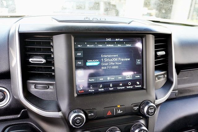 Used 2021 White Ram Big Horn/Lone Star image 23