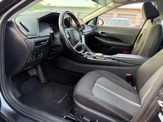 Used 2021 Gray Hyundai SEL image 11