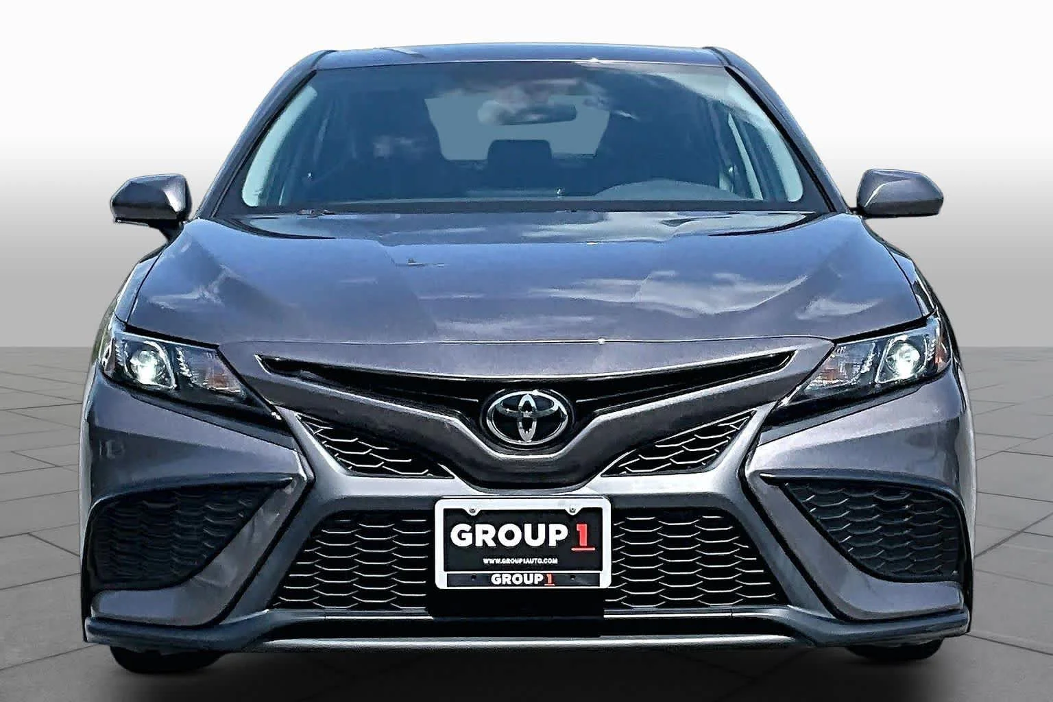 Used 2023 Predawn Gray Mica Toyota SE image 4