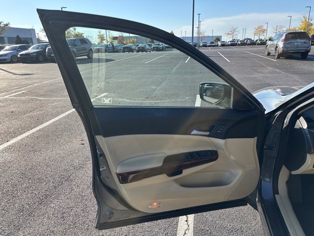 Used 2010 Gray Honda EX-L image 10