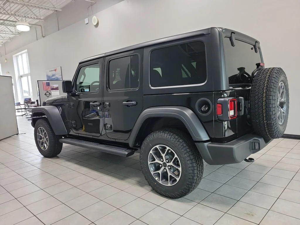 New 2026 Black Clear-Coat Exterior Paint Jeep Sport S image 5