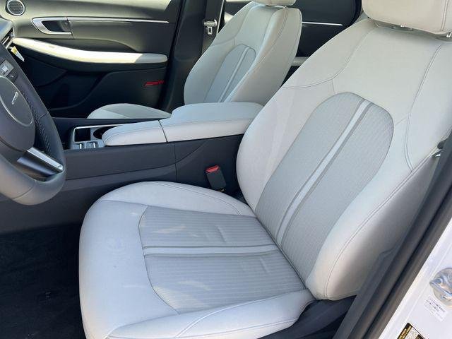 New 2026 White Hyundai SEL Sport image 29