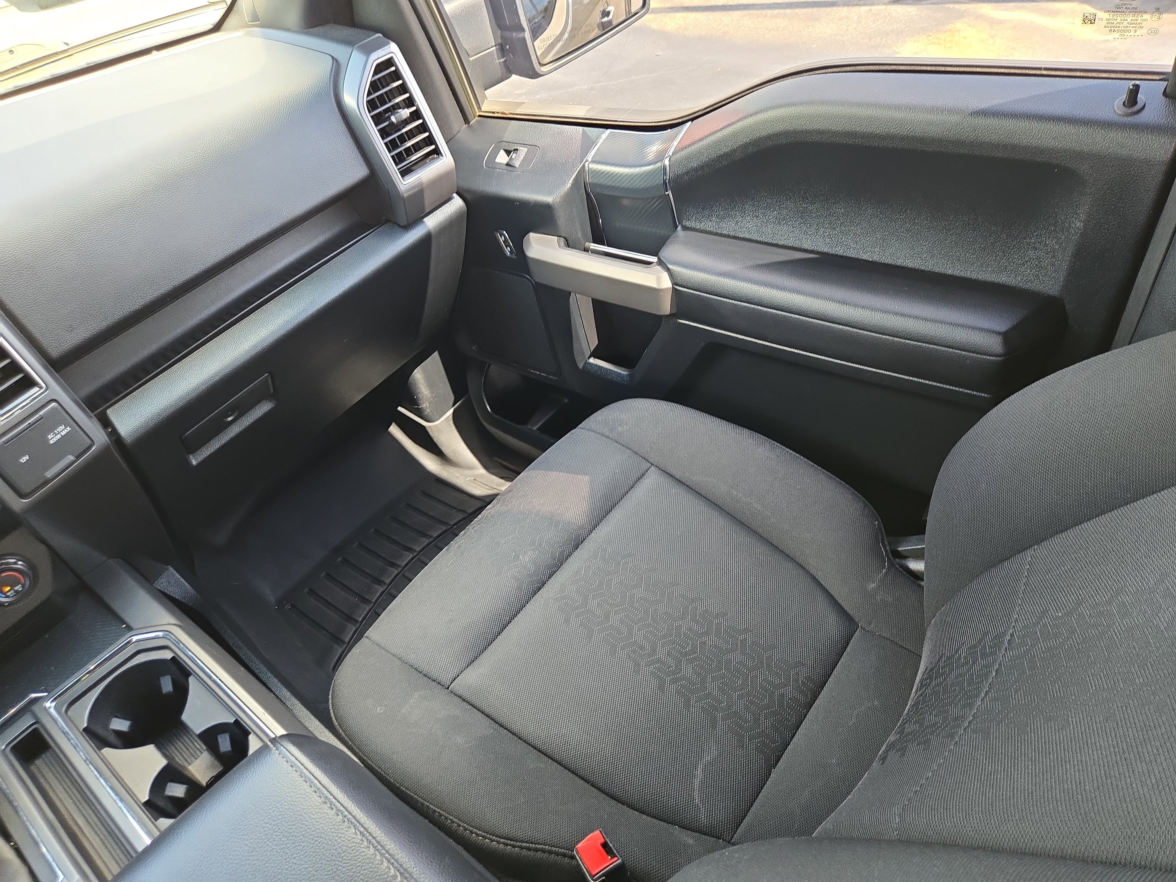 Used 2020 Gray Ford LARIAT image 13