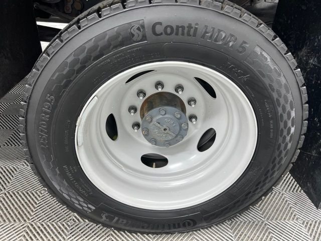 2024 Ford F-450 Super Duty Chassis Cab XL - Photo 8