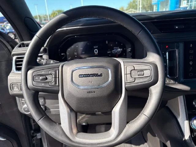 Used 2023 STERLING METALLIC GMC Denali image 18