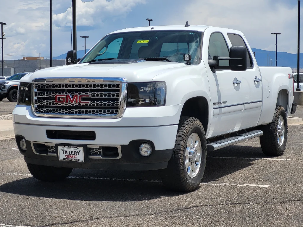Used 2014 SUMMIT WHITE GMC Denali image 5
