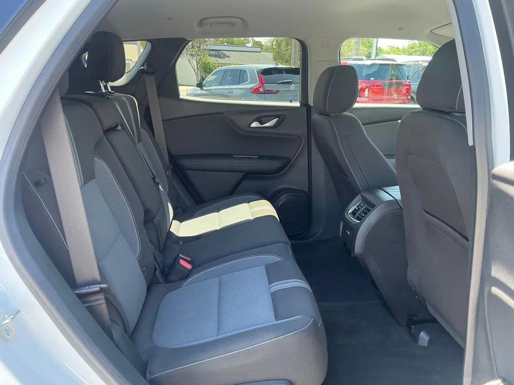 Used 2024 White Chevrolet LT image 18