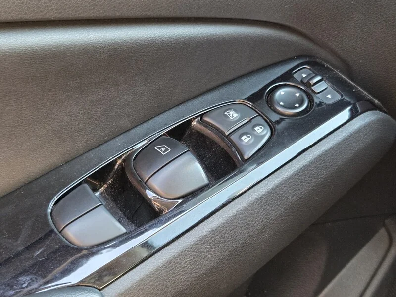 Used 2024 Pearl NISSAN 2.5 SR image 30