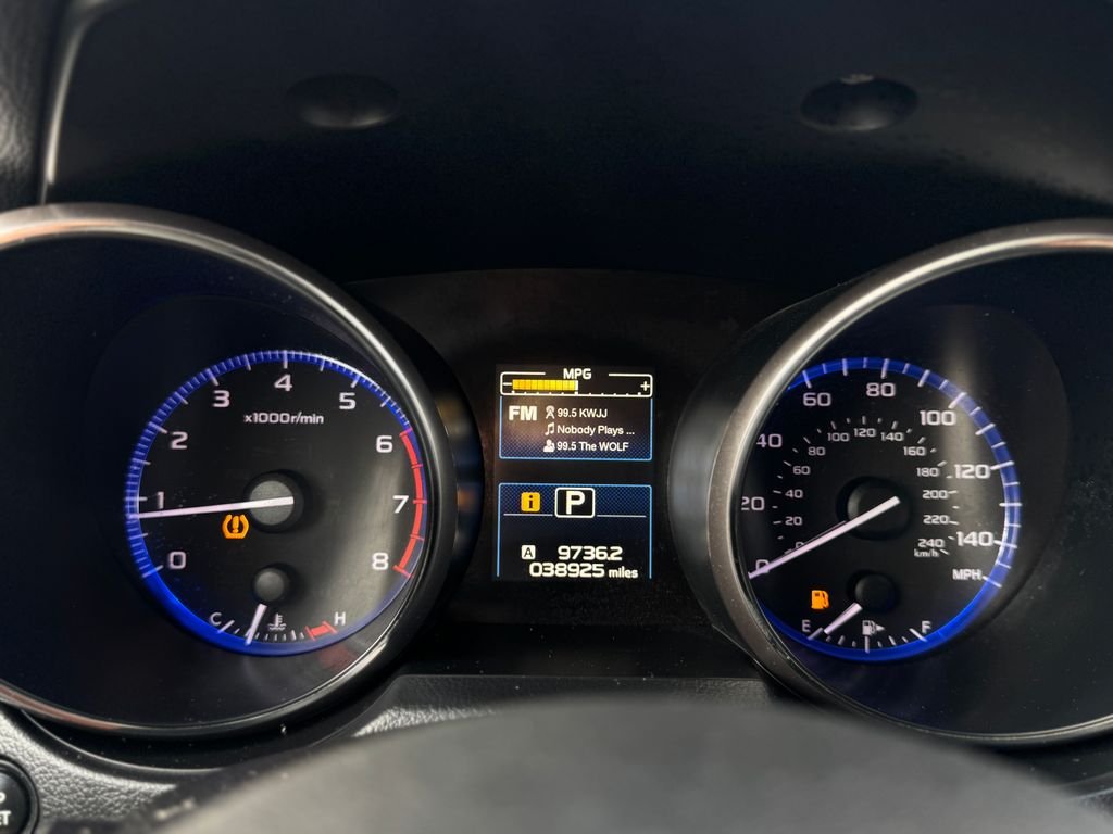 Used 2018 Crystal Black Silica Subaru 2.5i Premium image 18