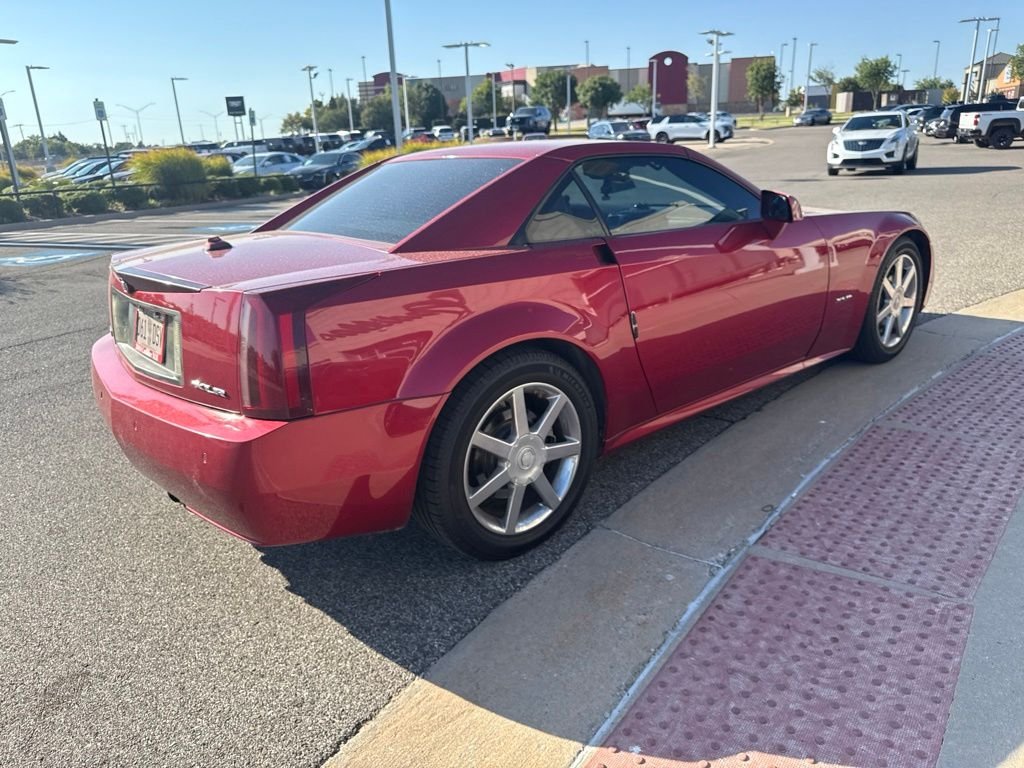 Used 2004 Red Cadillac Base image 4