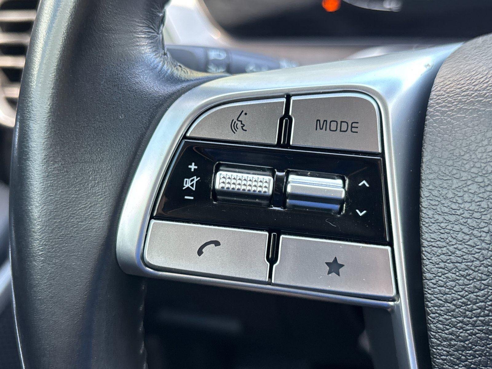 Used 2023 Glacial White Pearl Kia S image 19