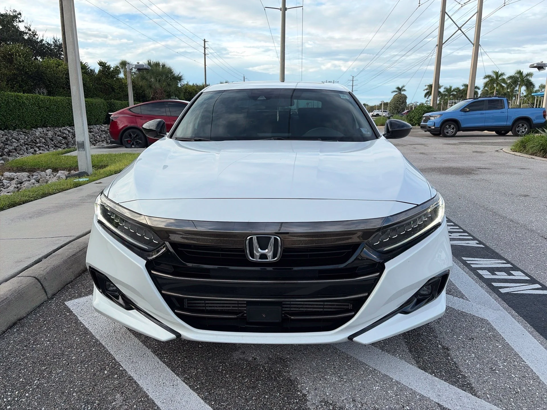 Certified Used 2022 Platinum White Pearl Honda Sport 2.0T image 2