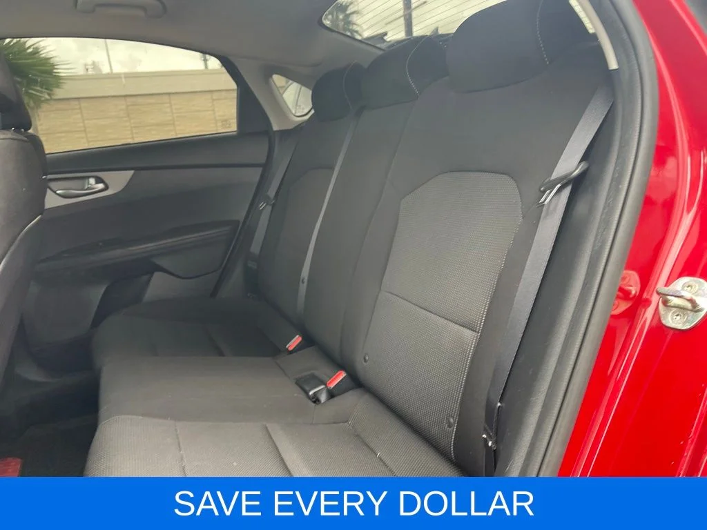 Used 2020 Red Kia LXS image 16