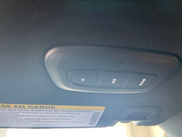 New 2026 Diamond Black Crystal Pearl-Coat Exterior Paint Jeep  image 21