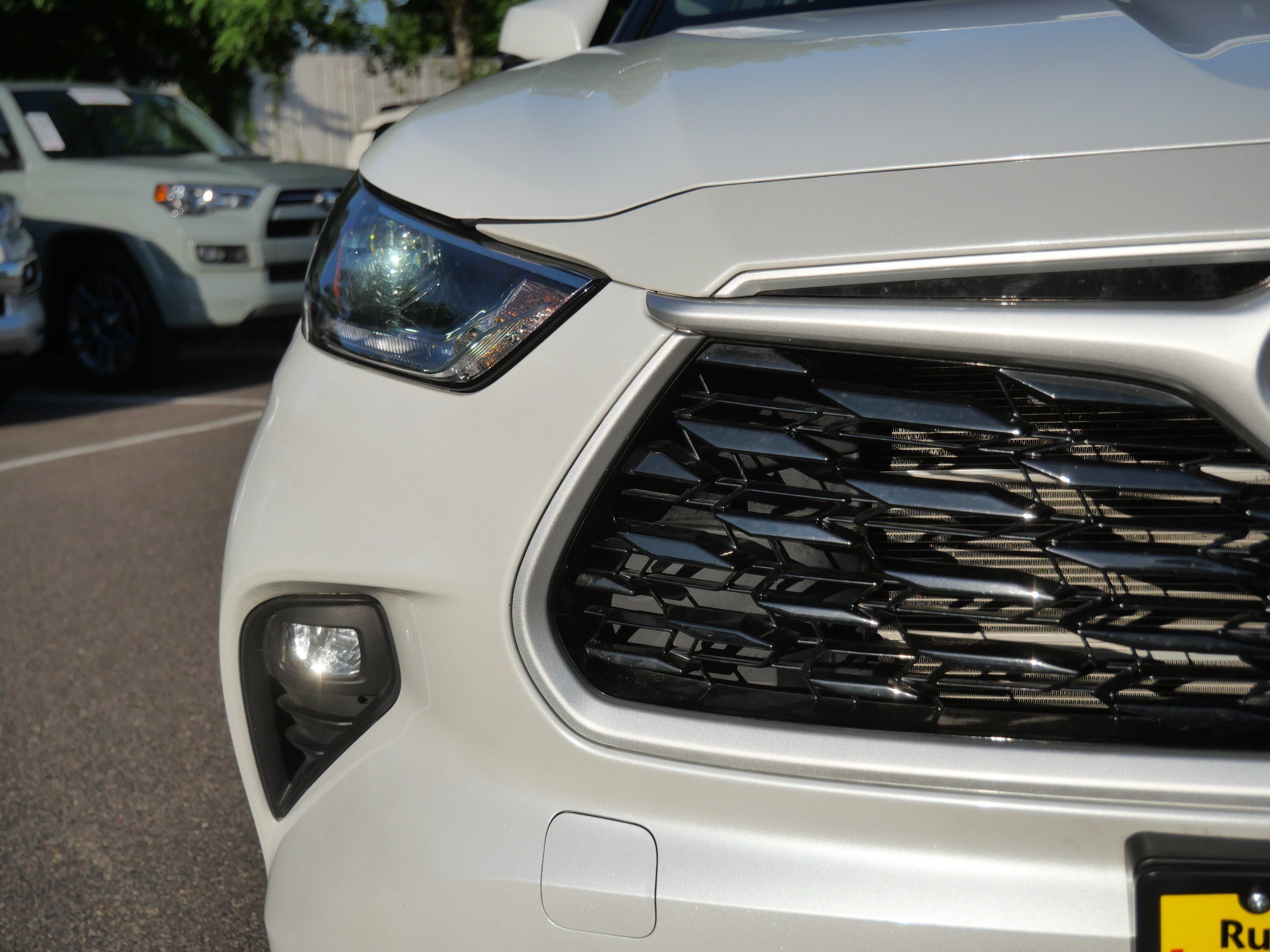 Certified Used 2020 Blizzard Pearl Toyota Limited image 16