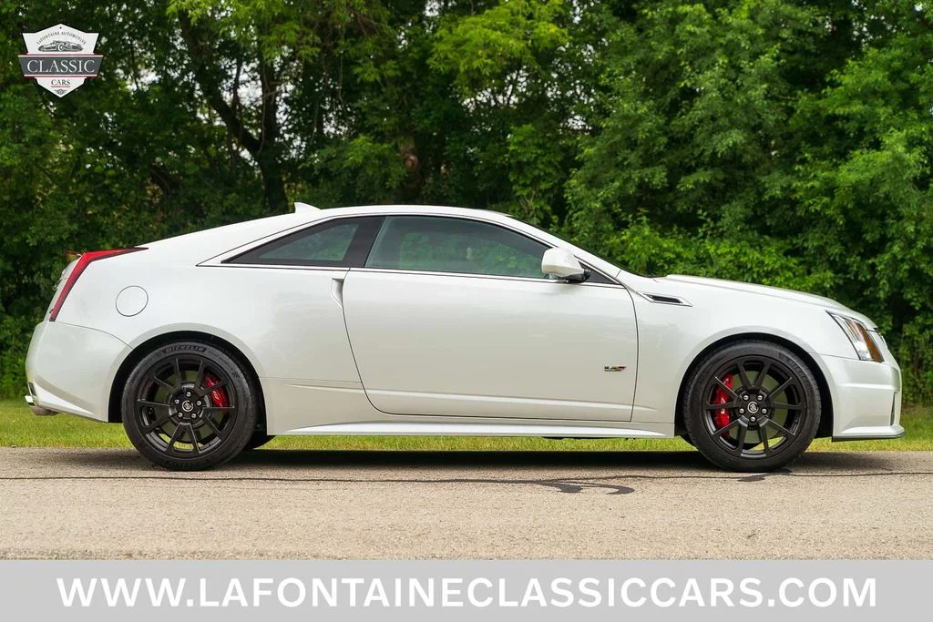 Used 2015 White Cadillac Base image 15