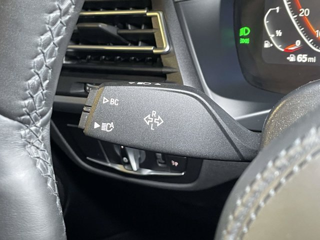 Used 2022 Black BMW xDrive30i image 41