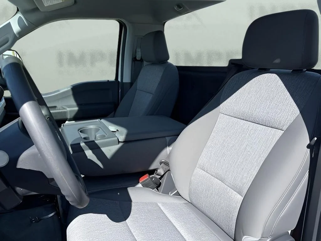Used 2025 White Ford XL image 31