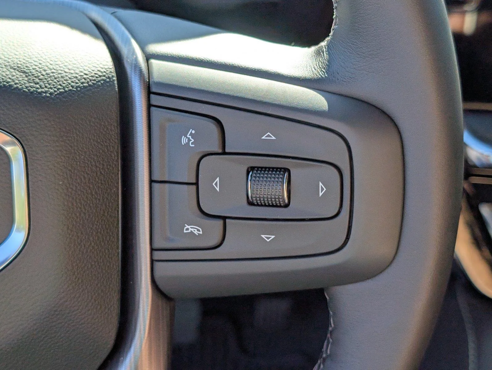 New 2026 Glacier White Tricoat GMC Denali Ultimate image 29