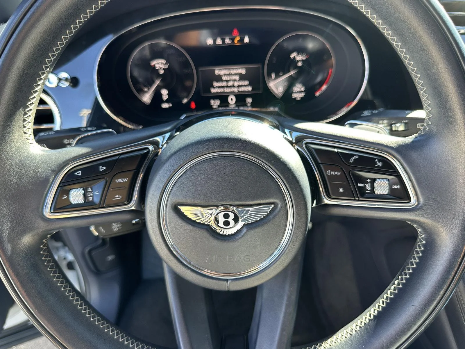 Used 2021 Ghost White Pearlescent Bentley V8 image 30