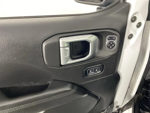 Used 2020 White Jeep Unlimited Sahara Altitude image 15