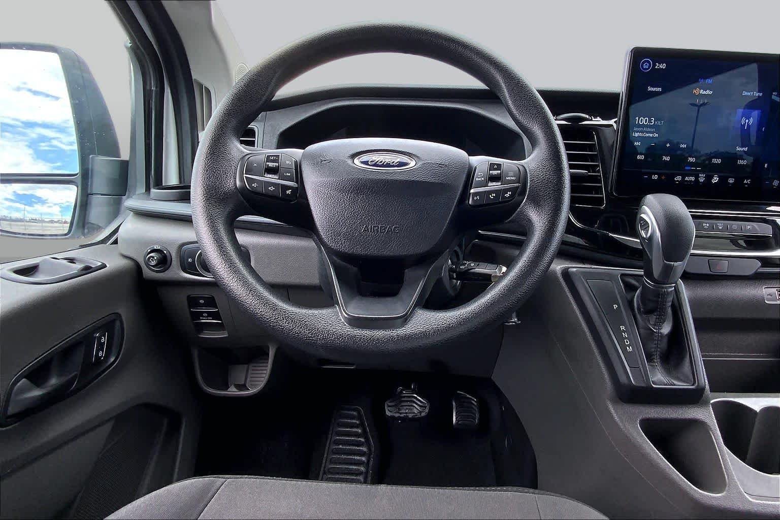 Used 2025 Oxford White Ford XLT image 6
