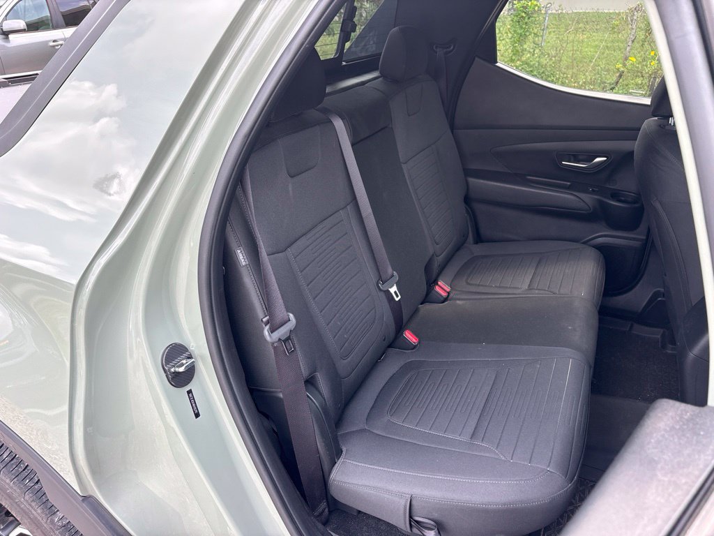 Used 2024 Green Hyundai SEL image 16