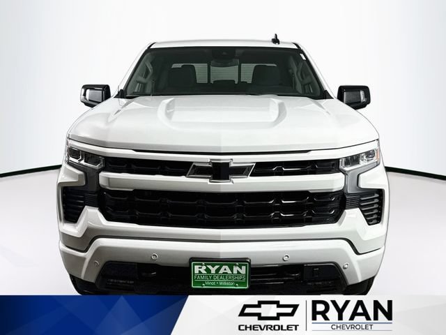 New 2026 Summit White Chevrolet RST image 2