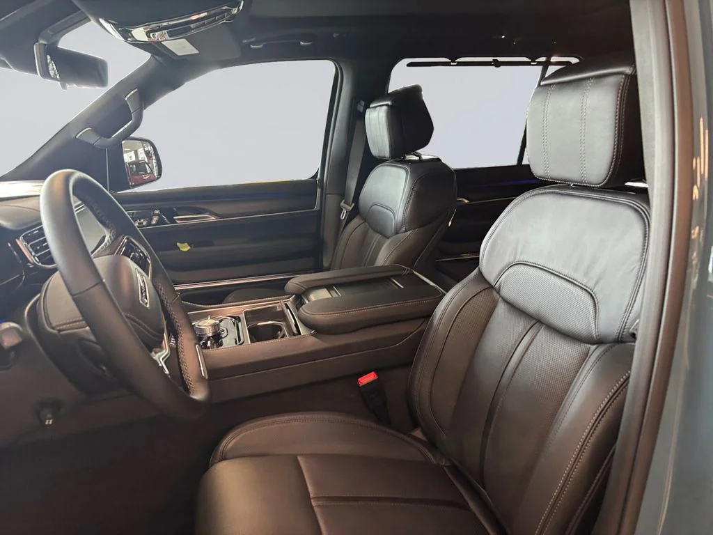 New 2026 Blue Jeep Summit Obsidian image 10